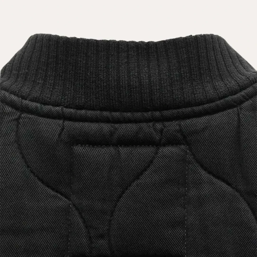 Chaqueta Acolchada para Mujer con Corte Entallado y Botonadura Oculta
