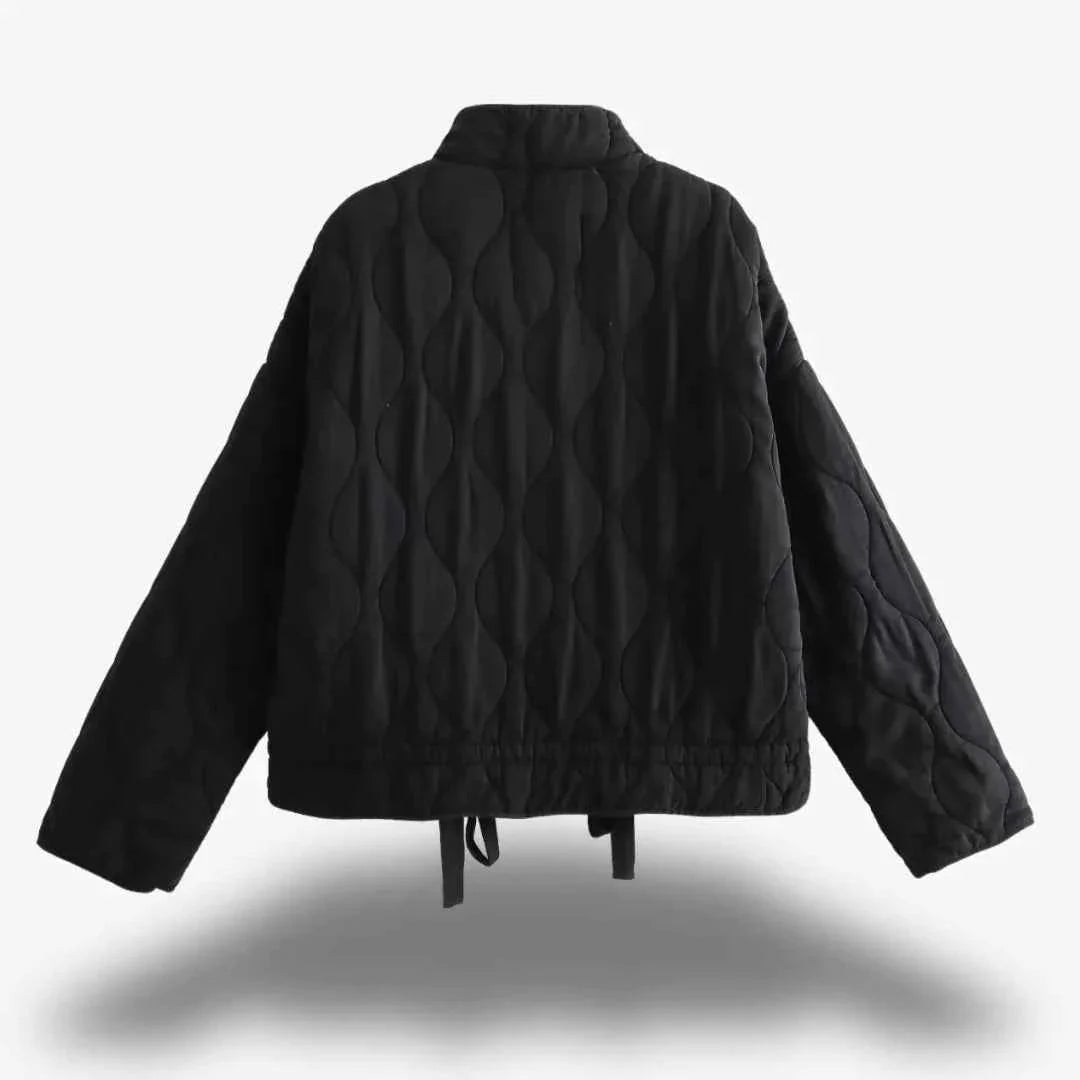 Chaqueta Acolchada para Mujer con Corte Entallado y Botonadura Oculta