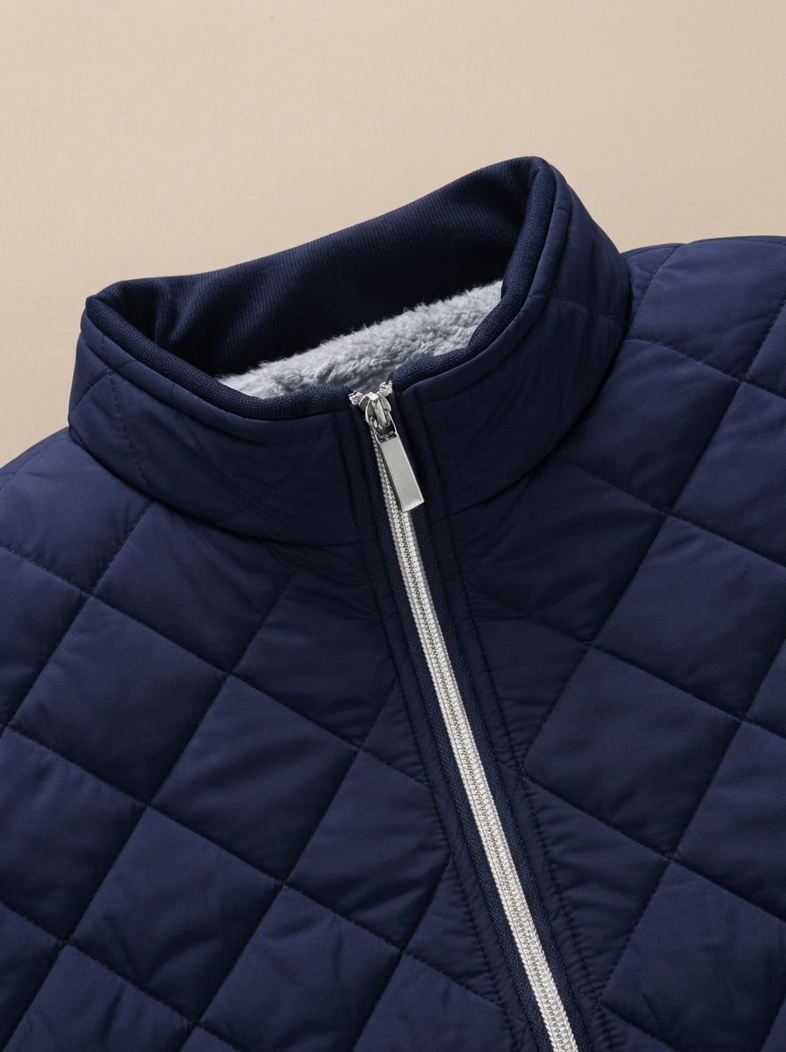 Chaqueta Acolchada de Hombre con Forro Suave y Cuello Alto Estructurado