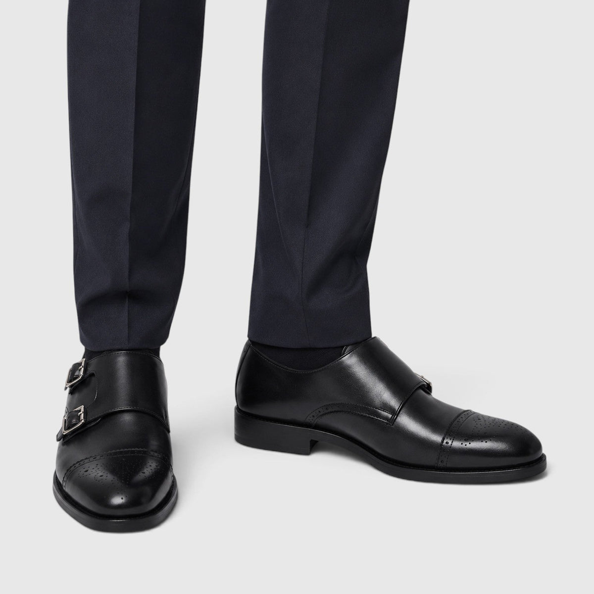 Scarpe eleganti da uomo con doppia fibbia monk e punta affusolata